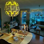 Charming In A Cozy In Apartment Stege