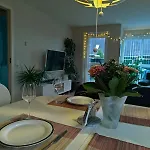 Charming In A Cozy In Apartment *